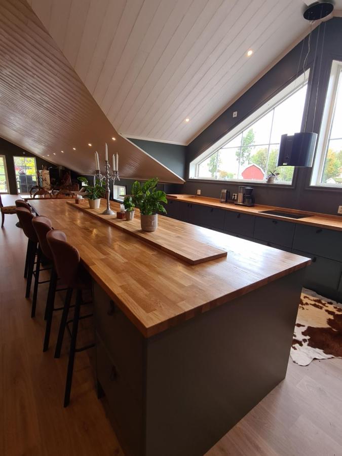 Mysig Laegenhet Med Oeppen Planloesning Pa Haestgard. Villa Ljung Eksteriør billede